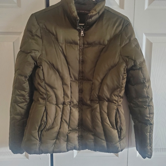 MARC NEW YORK MED. ARMY GREEN PUFFER DOWN JACKET. - Picture 1 of 11